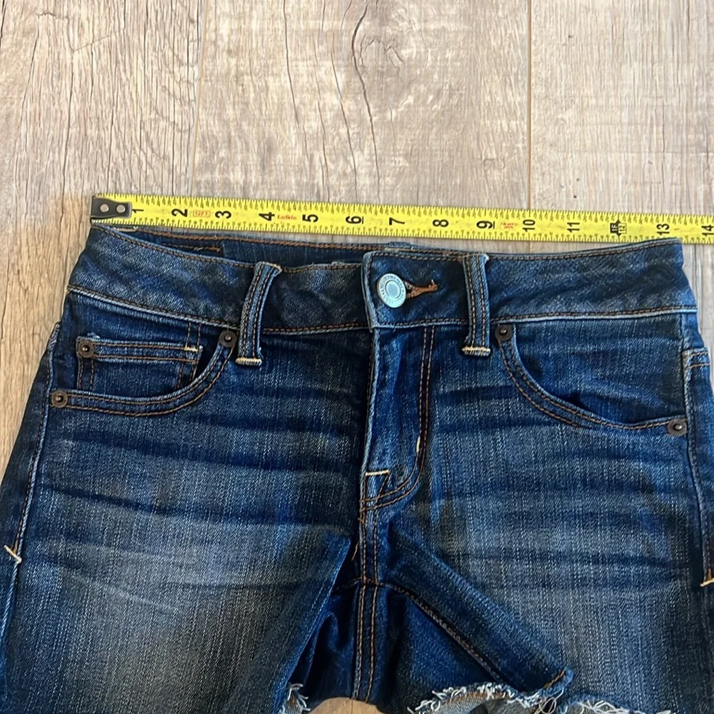 American Eagle Super Stretch Jean Shorts Women’s‎ Size 0 Dark Wash